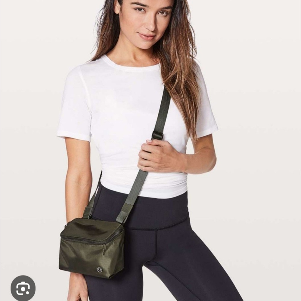 Lululemon Get Set belt bag